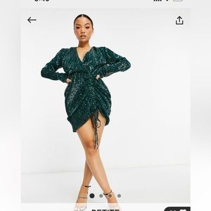 New‼️…Emerald green sequins dress